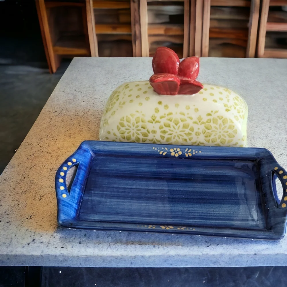 Ceramic butter dish - Picture 2 of 3